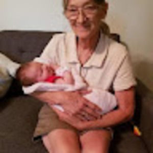 Meet your Posher, Debra e